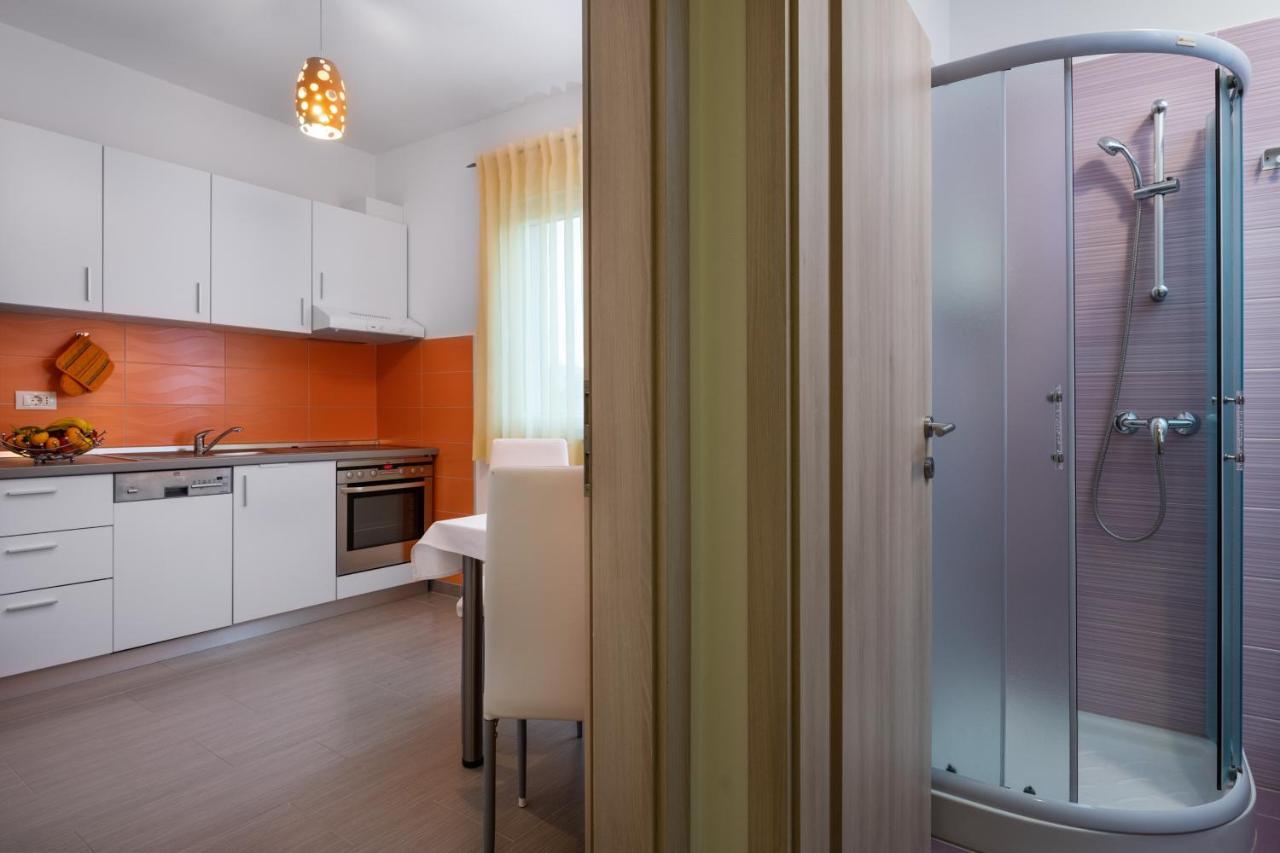 Apartments Greta & Ivona Пула Екстериор снимка