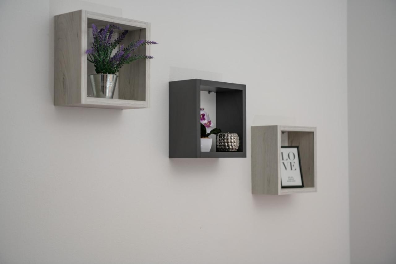 Apartments Greta & Ivona Пула Екстериор снимка