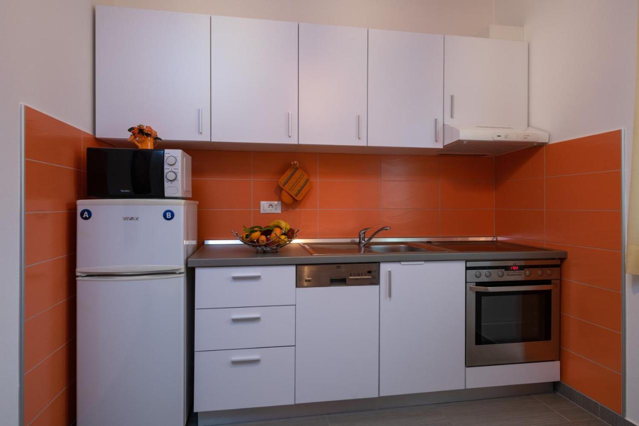 Apartments Greta & Ivona Пула Екстериор снимка