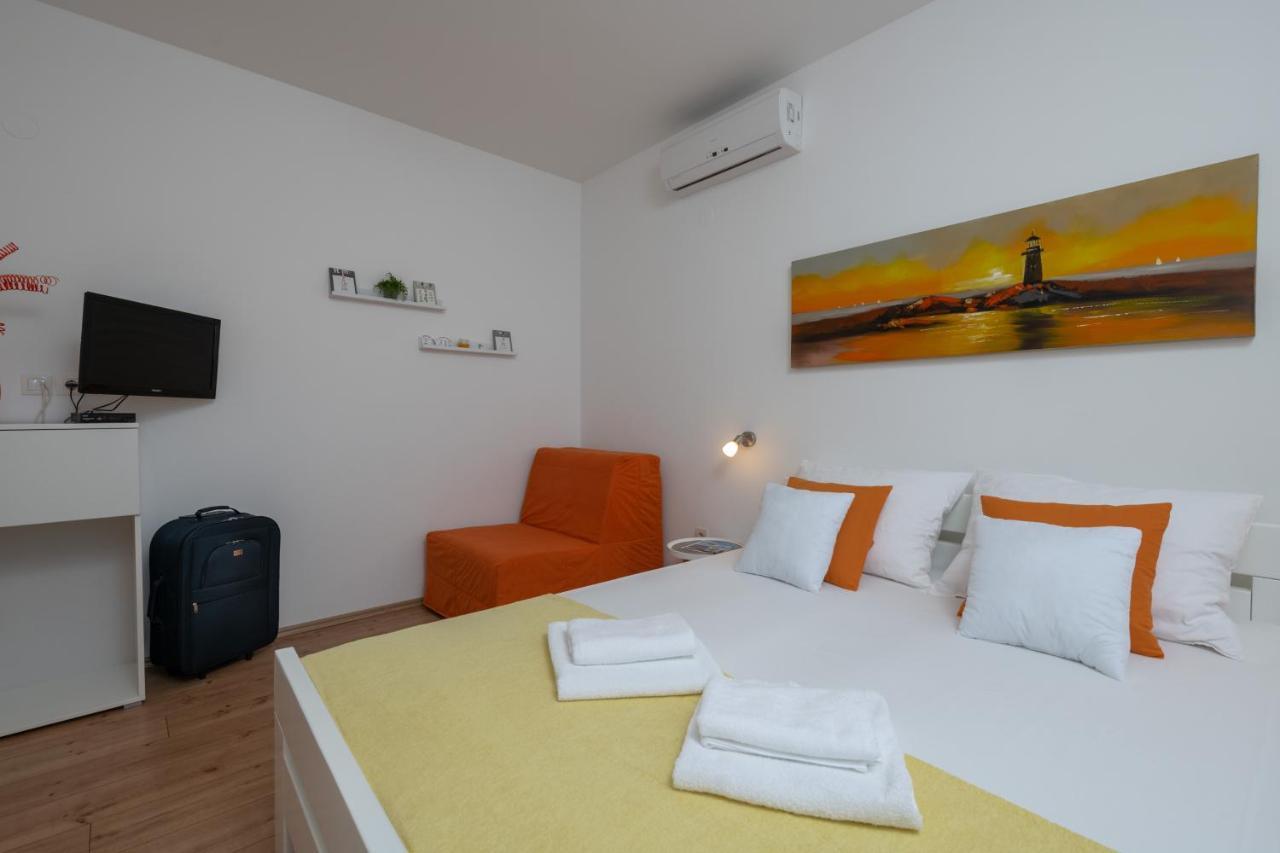 Apartments Greta & Ivona Пула Екстериор снимка
